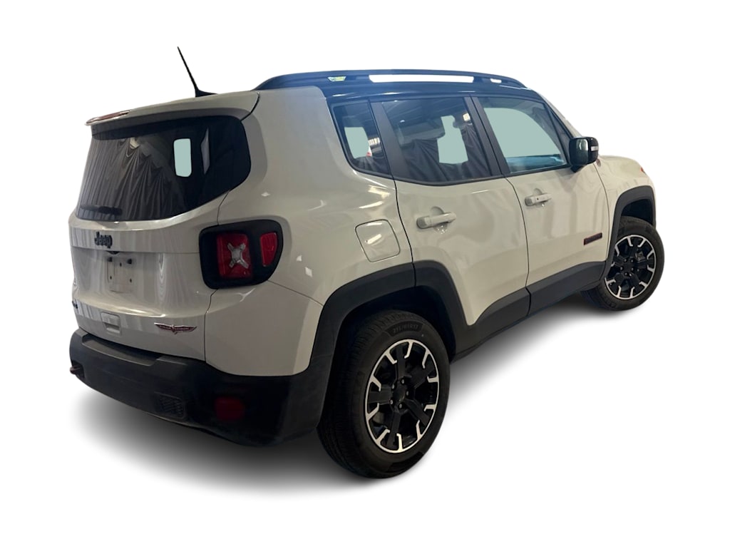 Thumbnail: 2023 Jeep Renegade - 17