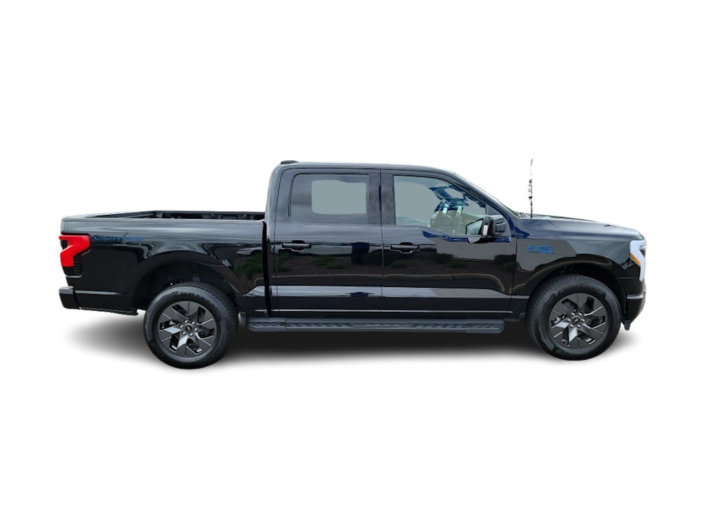 2024 Ford F-150 Lightning Lariat 24