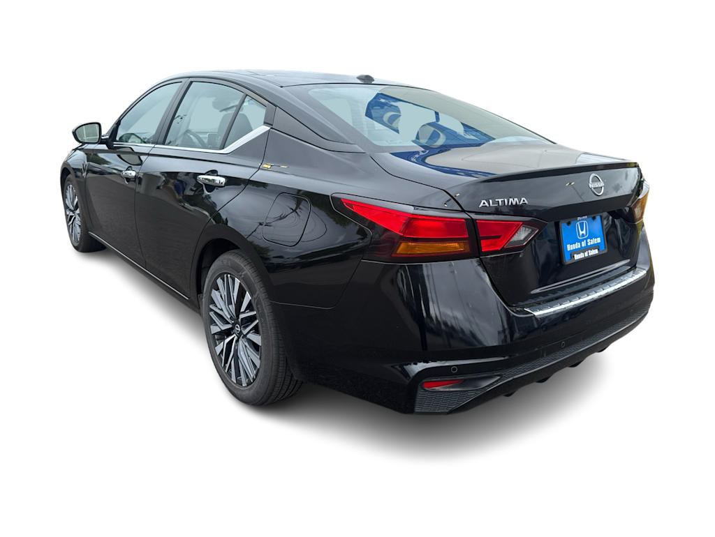 Thumbnail: 2023 Nissan Altima - 4