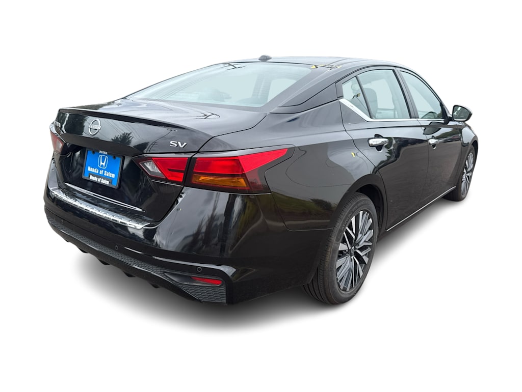 Thumbnail: 2023 Nissan Altima - 19