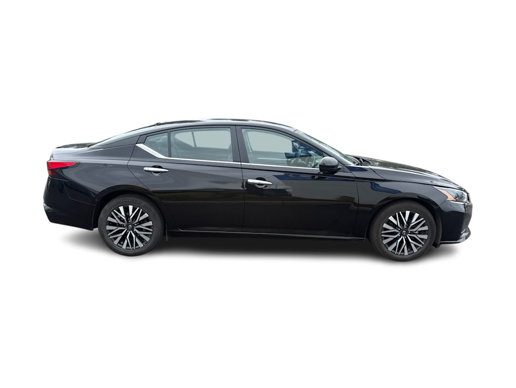 Thumbnail: 2023 Nissan Altima - 20