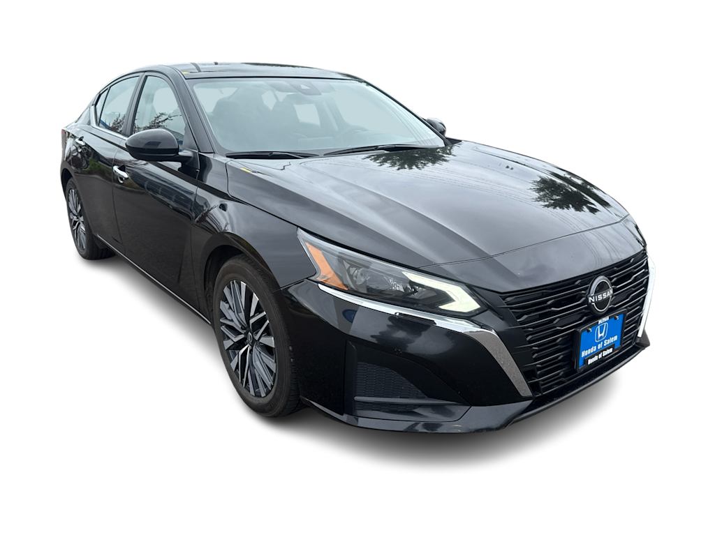 Thumbnail: 2023 Nissan Altima - 21