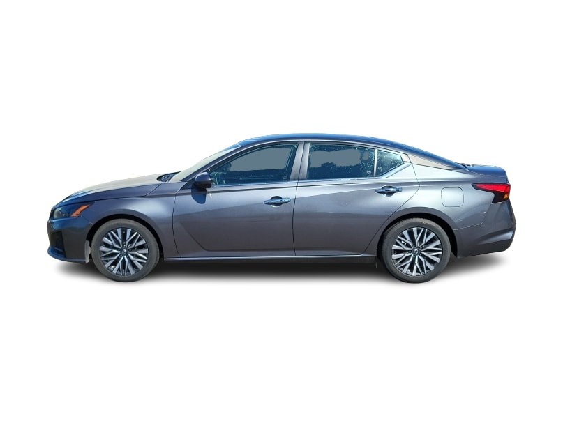 Thumbnail: 2023 Nissan Altima - 3