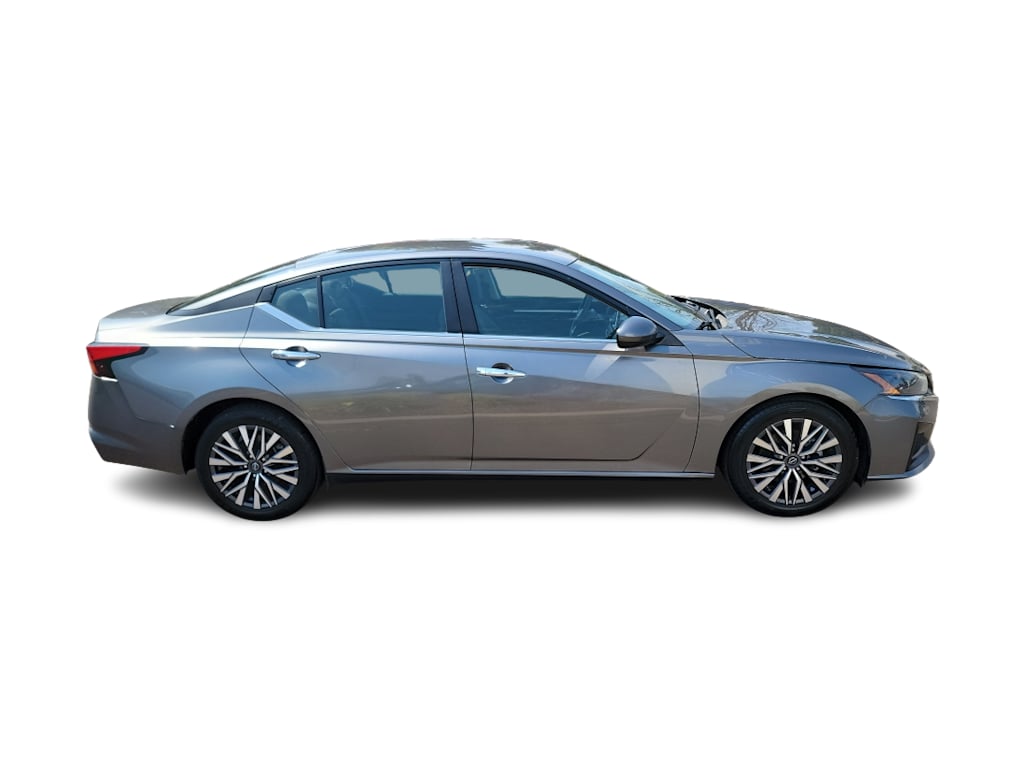 Thumbnail: 2023 Nissan Altima - 26