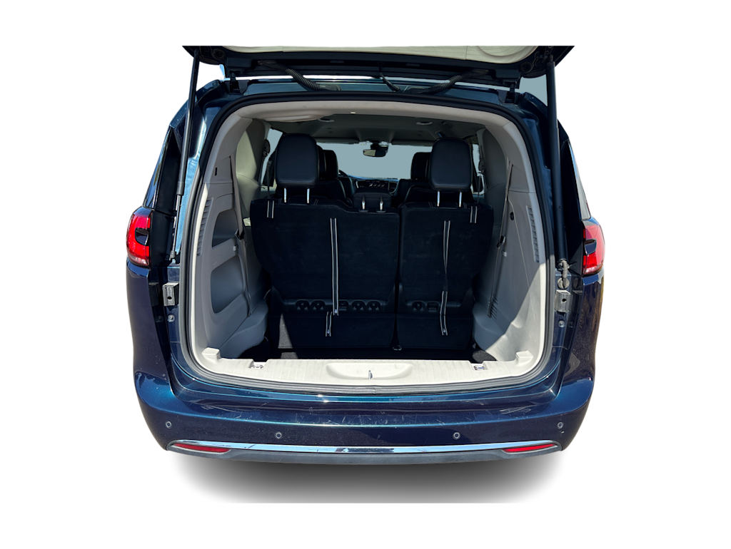 Thumbnail: 2024 Chrysler Pacifica - 16