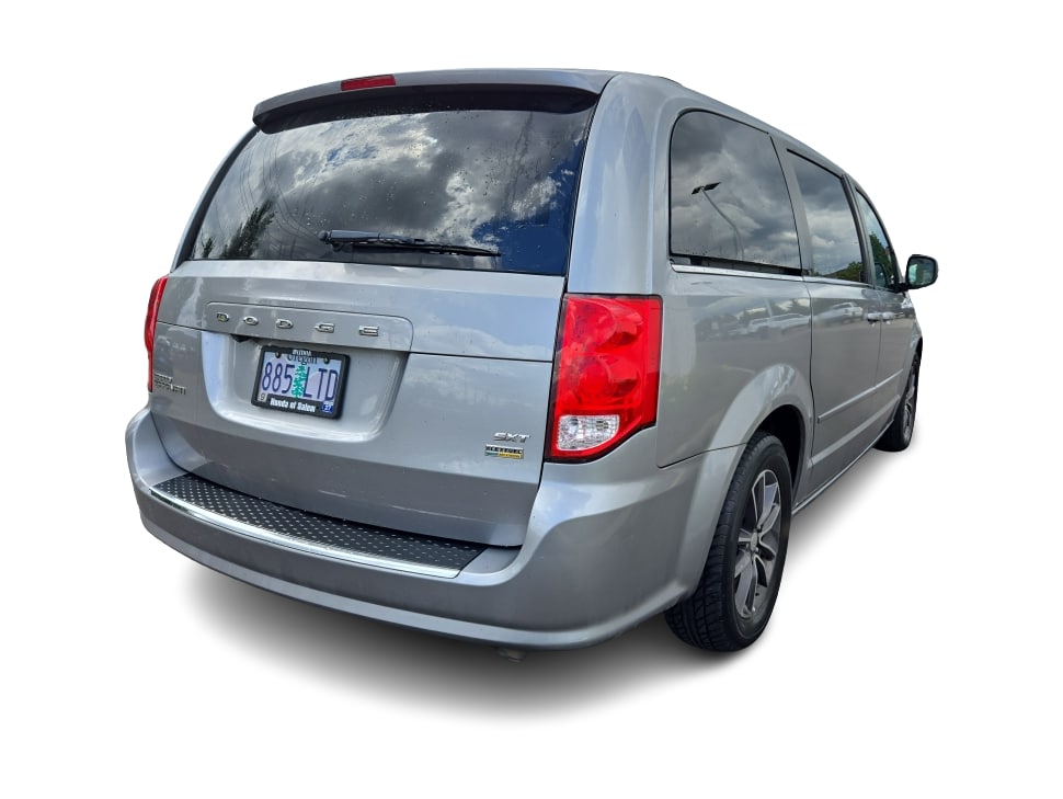 Thumbnail: 2017 Dodge Grand Caravan - 17
