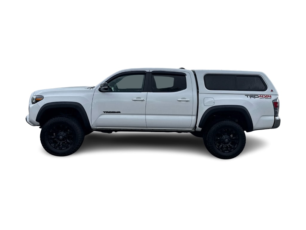 Thumbnail: 2020 Toyota Tacoma - 3