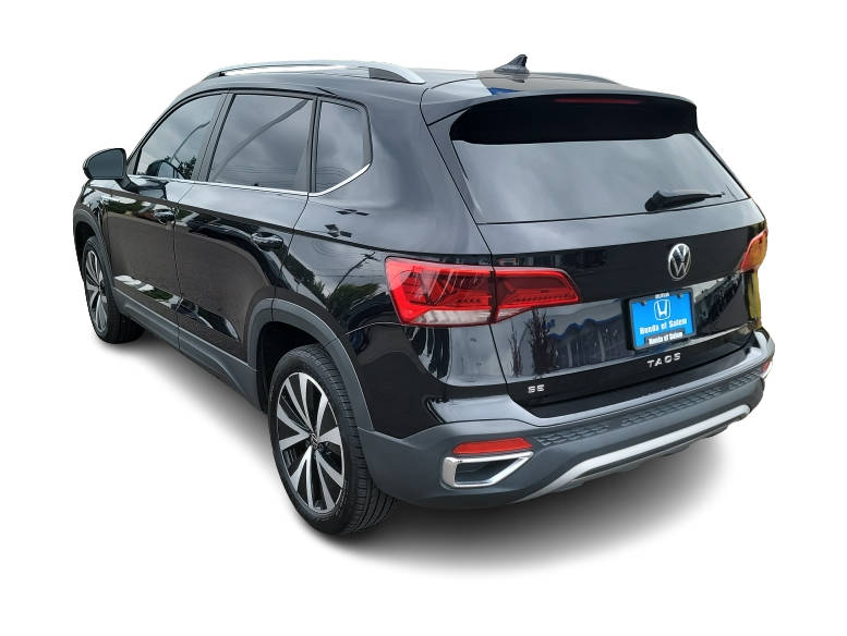 Thumbnail: 2022 Volkswagen Taos - 4