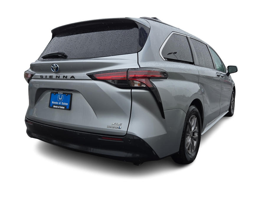 Thumbnail: 2021 Toyota Sienna - 20