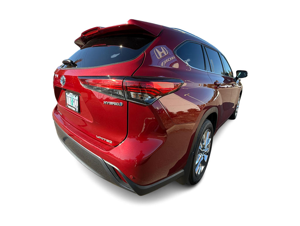 Thumbnail: 2023 Toyota Highlander - 20