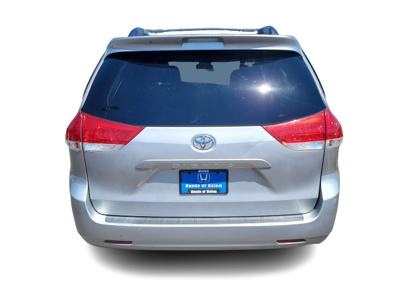 Thumbnail: 2012 Toyota Sienna - 5