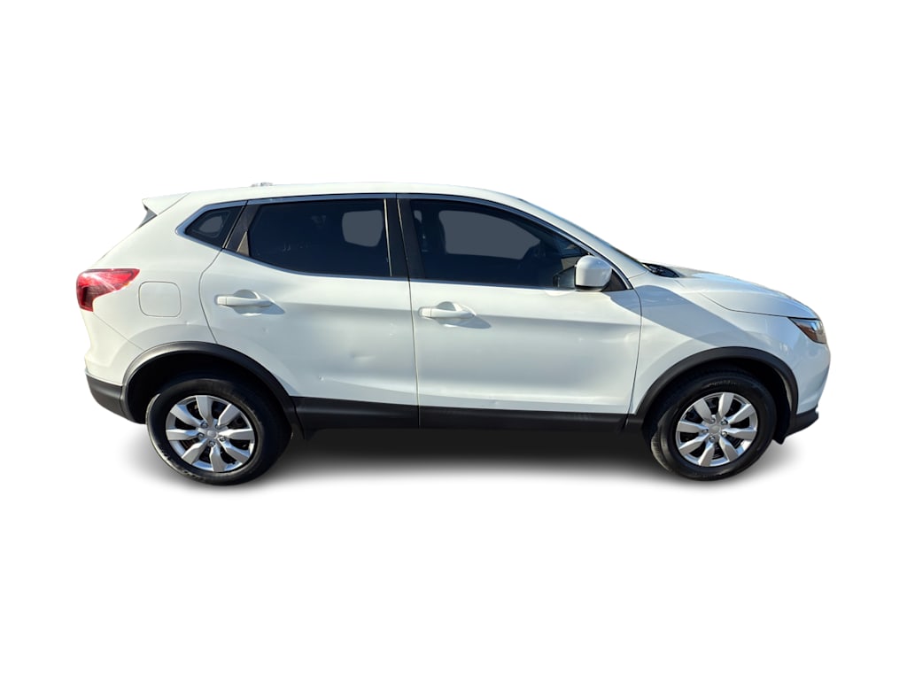 Thumbnail: 2018 Nissan Rogue Sport - 21