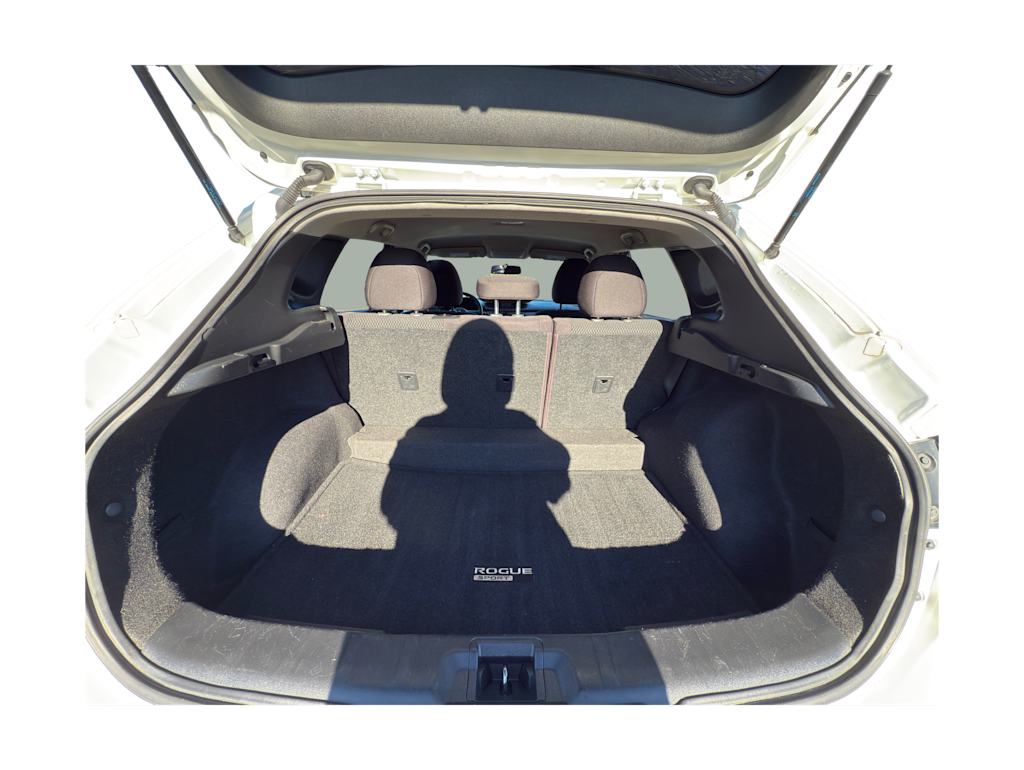 Thumbnail: 2018 Nissan Rogue Sport - 18