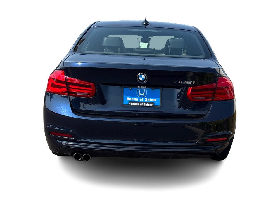 Thumbnail: 2016 BMW 3 Series - 4