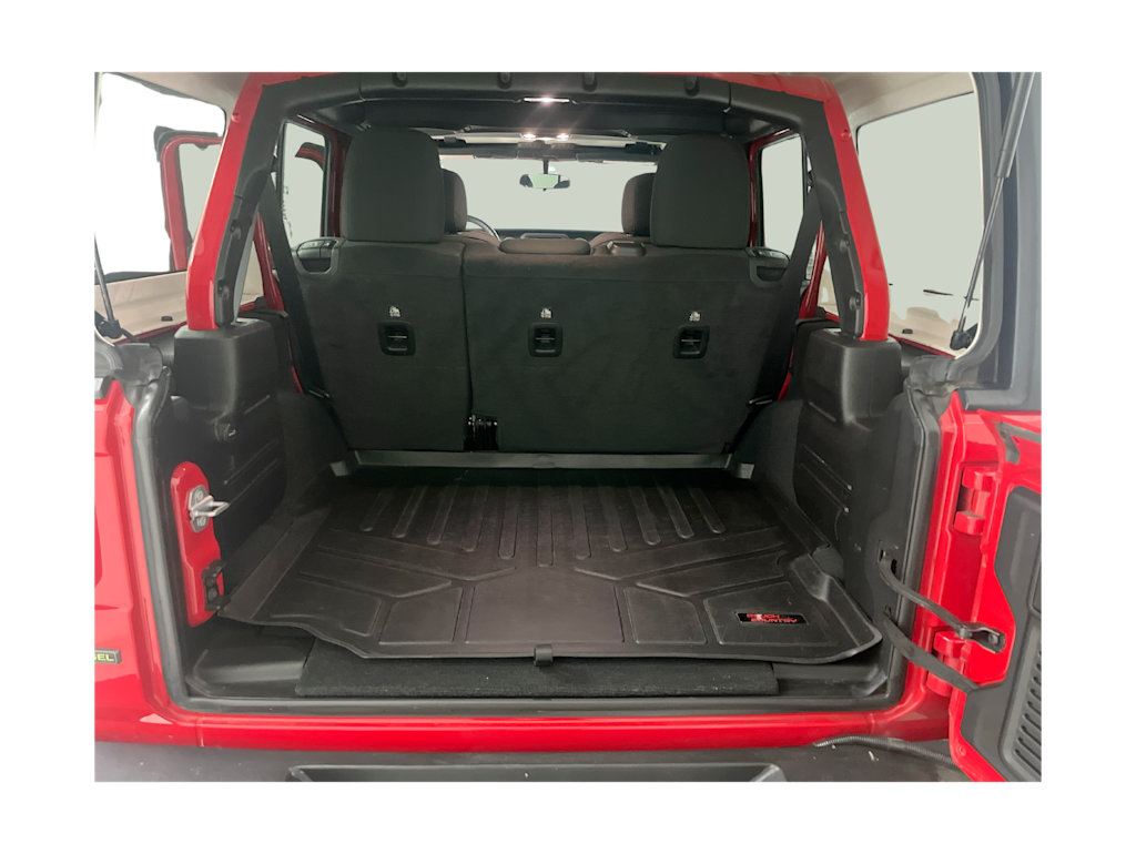 Thumbnail: 2022 Jeep Wrangler - 16