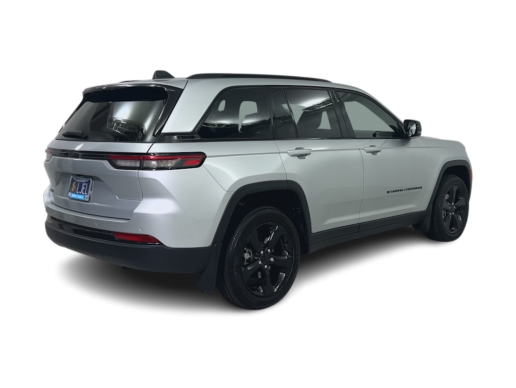 Thumbnail: 2023 Jeep Grand Cherokee - 13