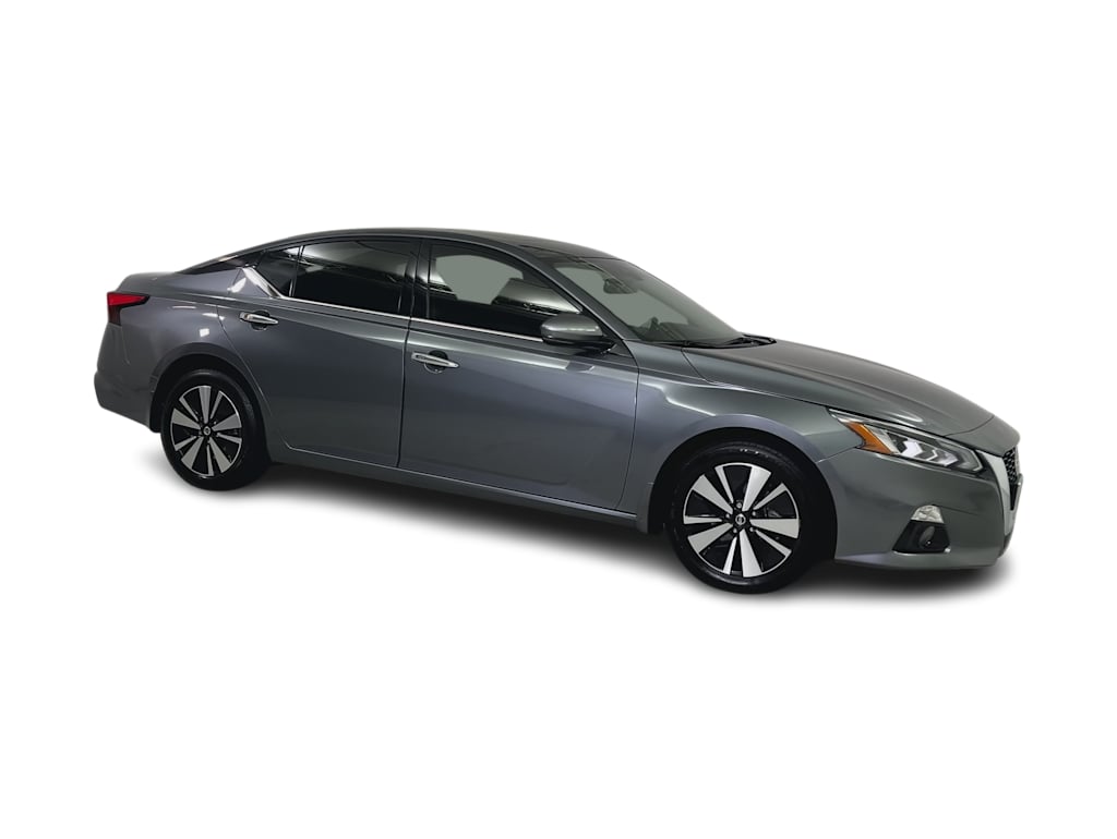 Thumbnail: 2019 Nissan Altima - 18