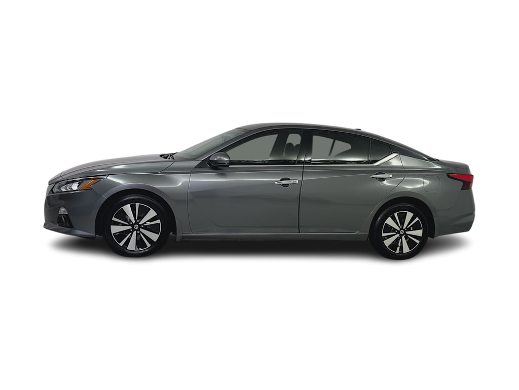 Thumbnail: 2019 Nissan Altima - 16