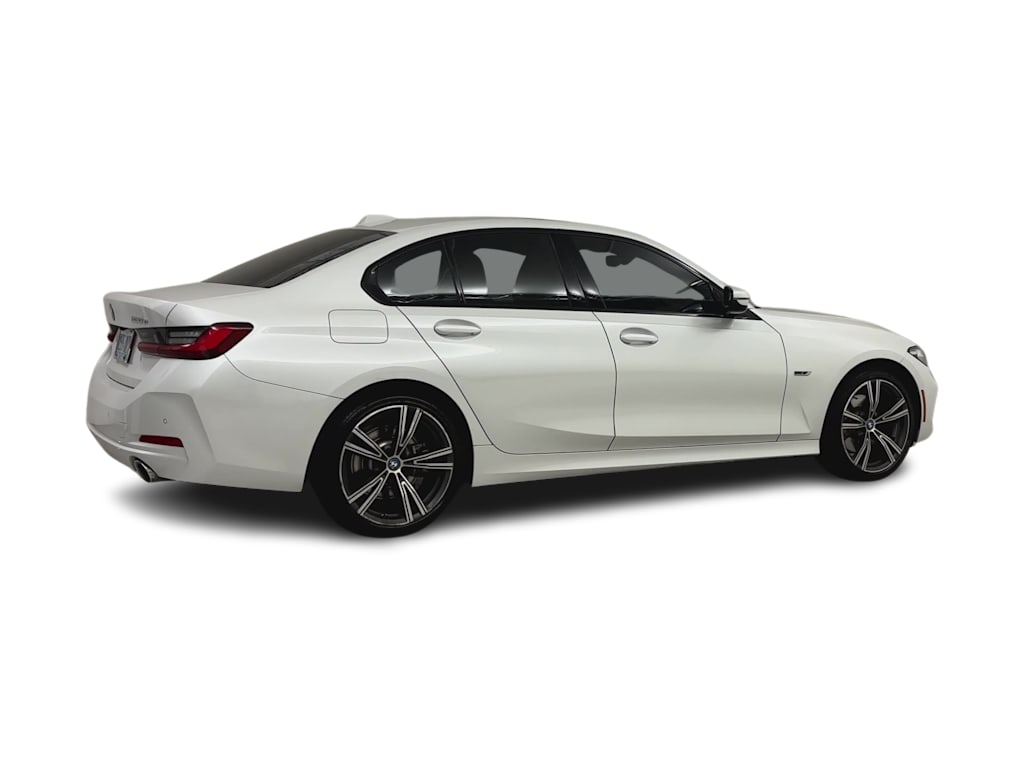 Thumbnail: 2023 BMW 3 Series - 18