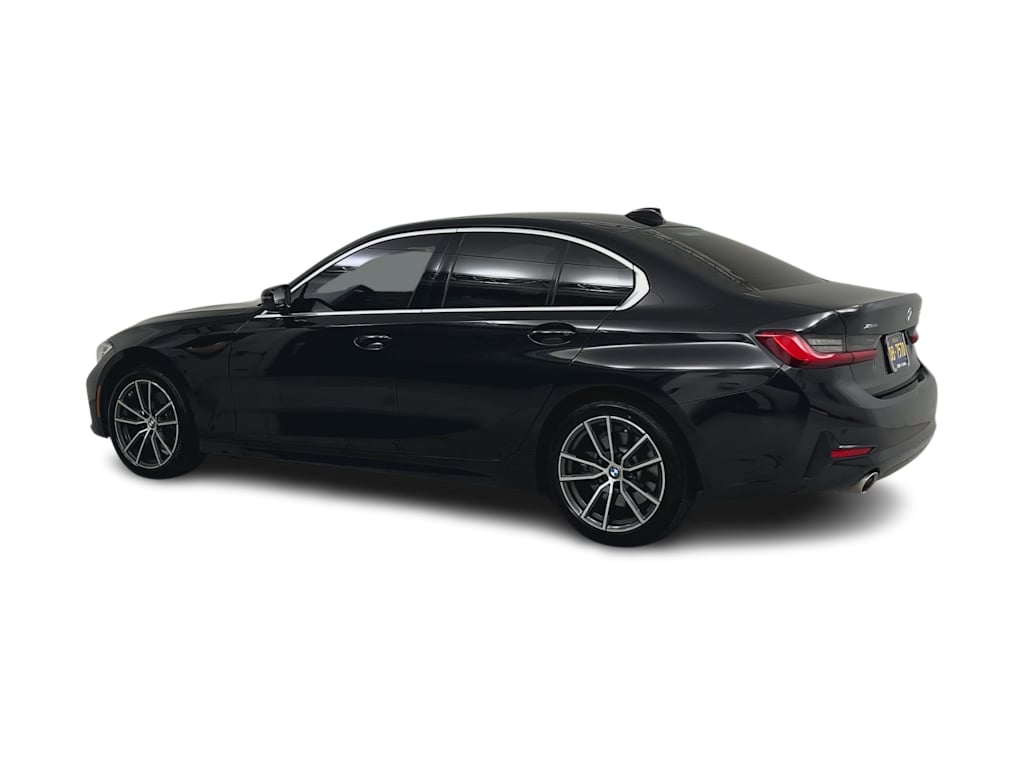 Thumbnail: 2021 BMW 3 Series - 3