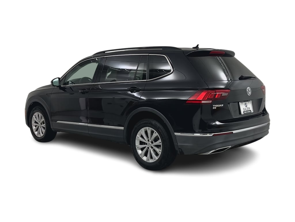 Thumbnail: 2018 Volkswagen Tiguan - 4