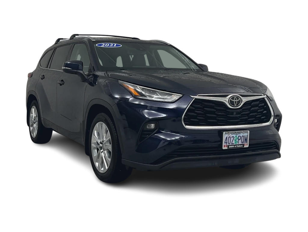 Thumbnail: 2021 Toyota Highlander - 15