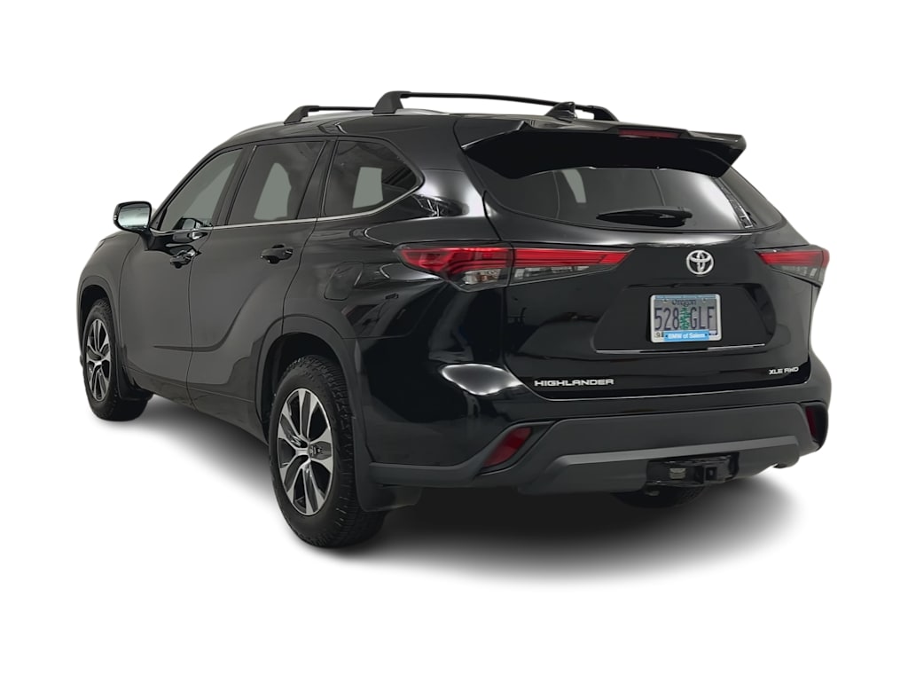 Thumbnail: 2021 Toyota Highlander - 4
