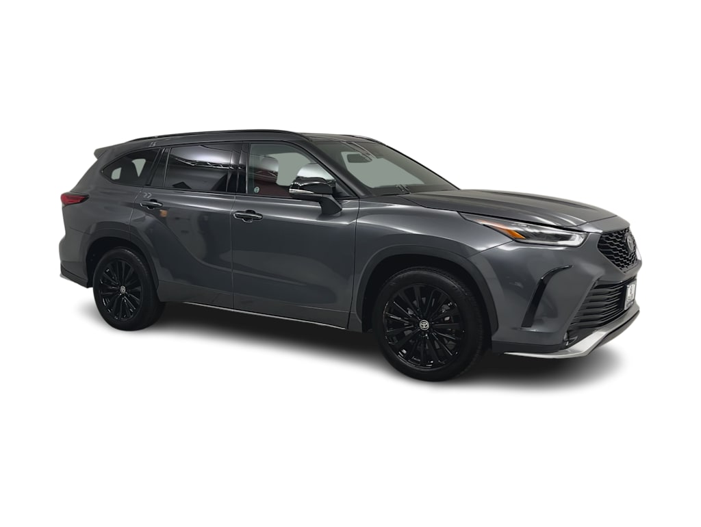 Thumbnail: 2023 Toyota Highlander - 20