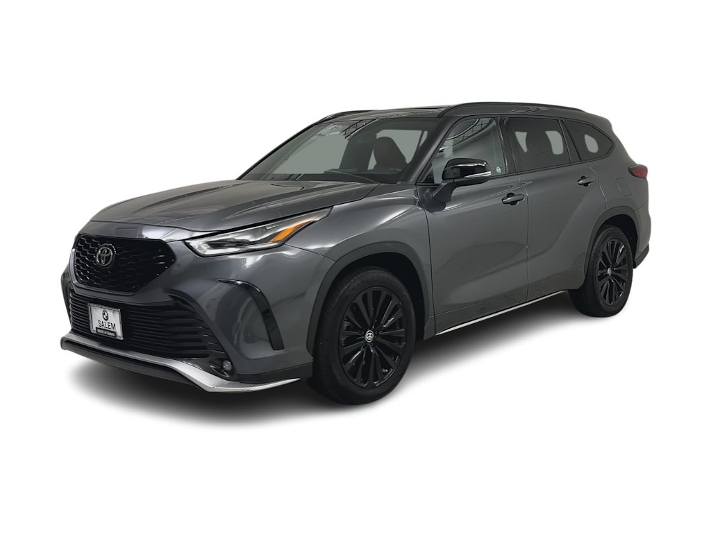 Thumbnail: 2023 Toyota Highlander - 18