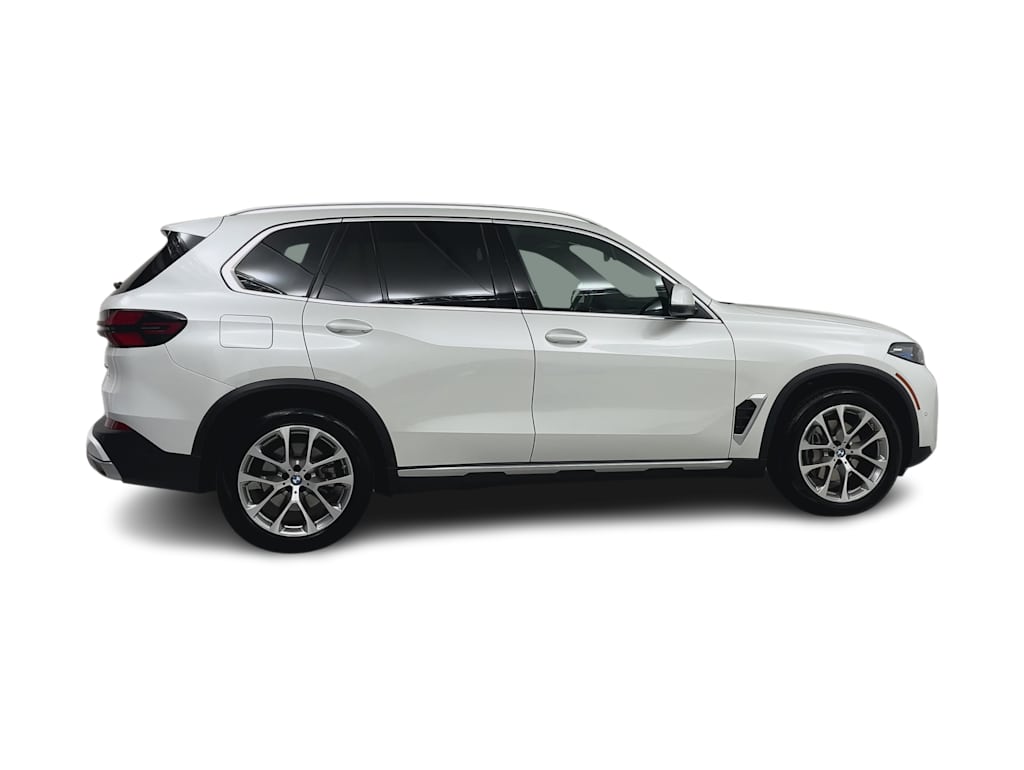 Thumbnail: 2024 BMW X5 - 21