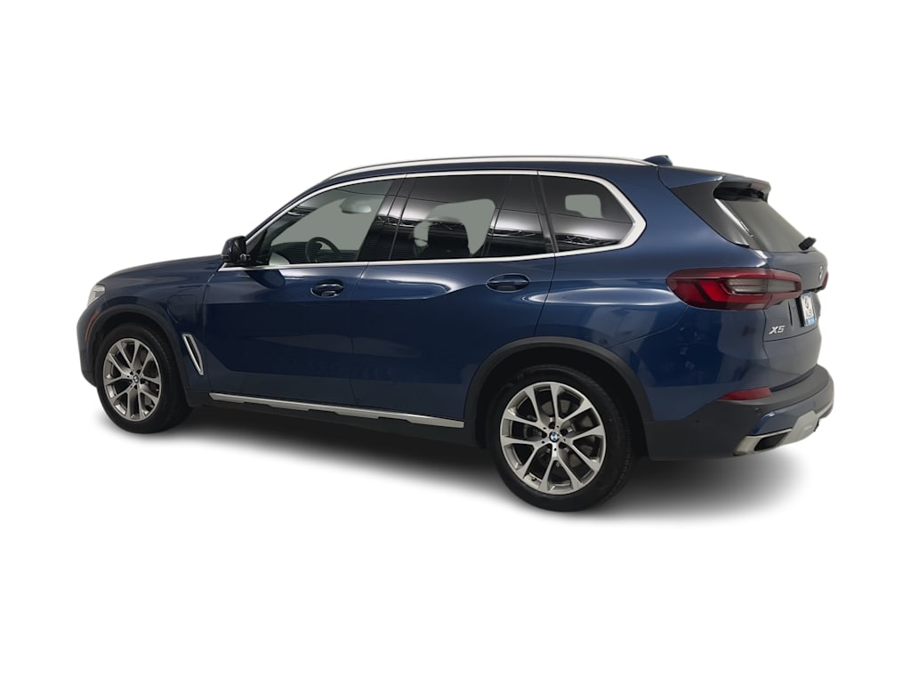 Thumbnail: 2021 BMW X5 - 3