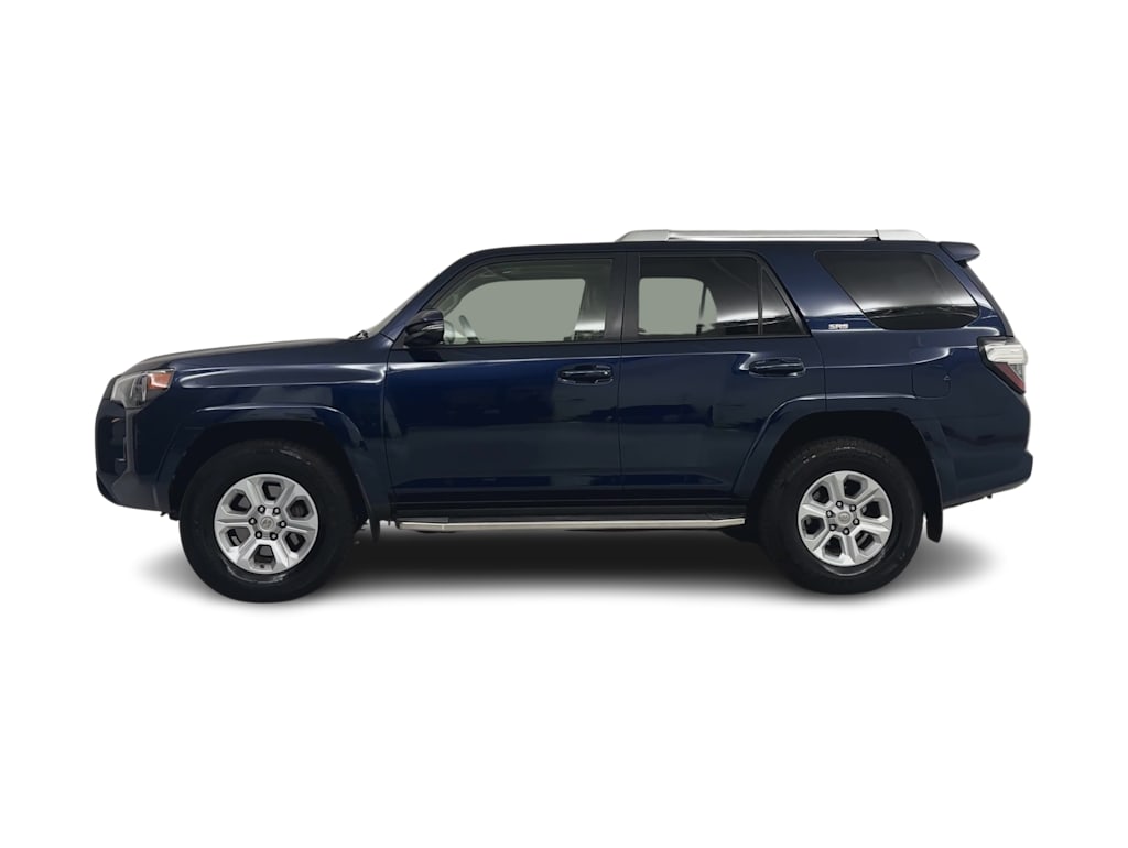 Thumbnail: 2017 Toyota 4Runner - 3