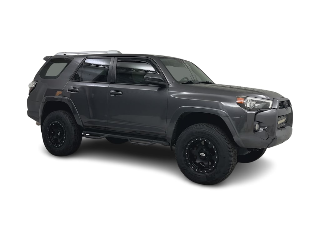 Thumbnail: 2016 Toyota 4Runner - 21