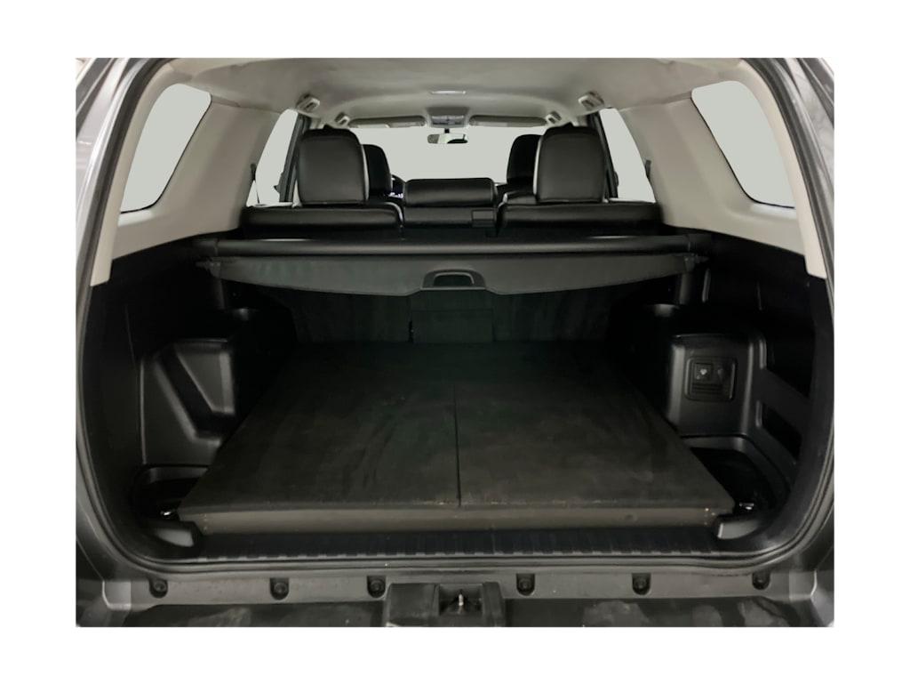 Thumbnail: 2016 Toyota 4Runner - 17