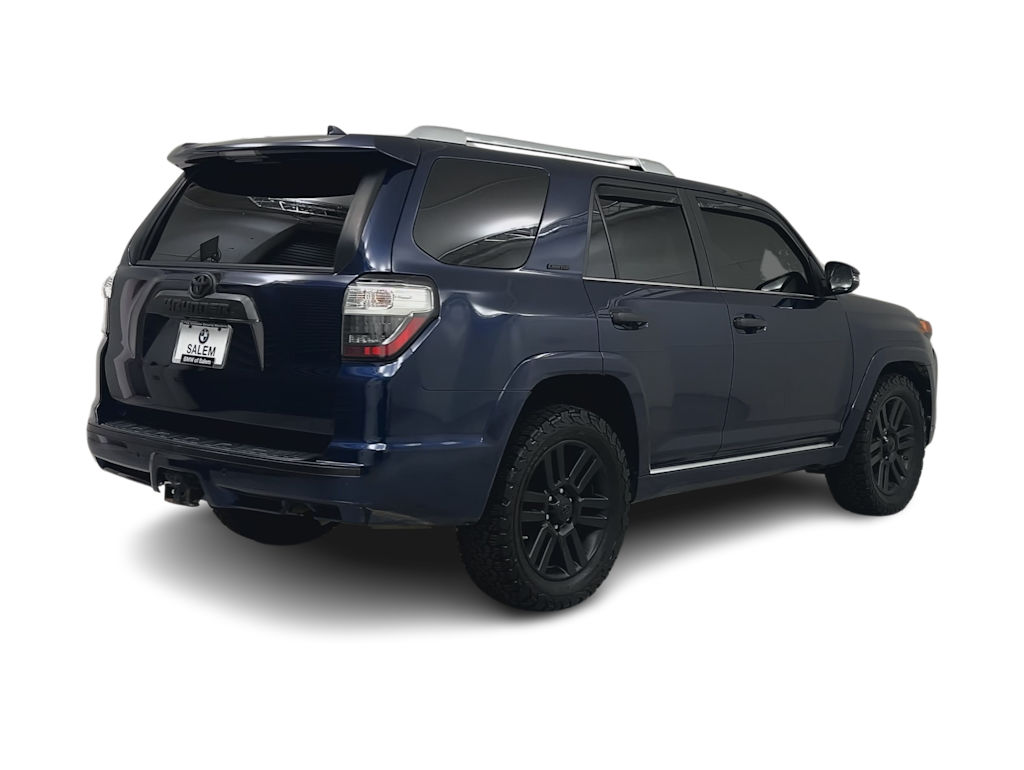 Thumbnail: 2018 Toyota 4Runner - 21