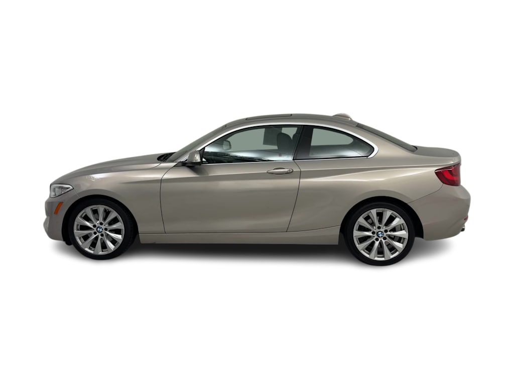 Thumbnail: 2016 BMW 2 Series - 3