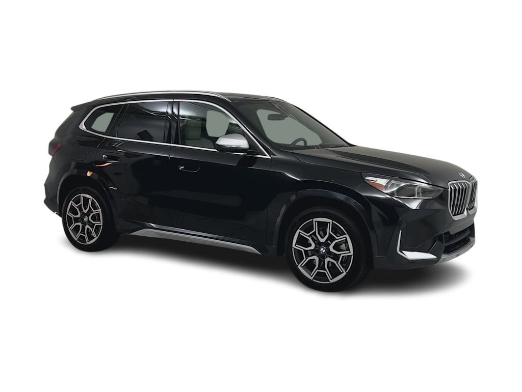 Thumbnail: 2023 BMW X1 - 20
