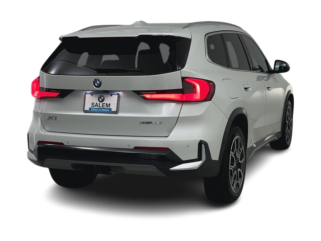 Thumbnail: 2023 BMW X1 - 18