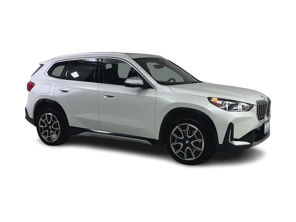 Thumbnail: 2023 BMW X1 - 21