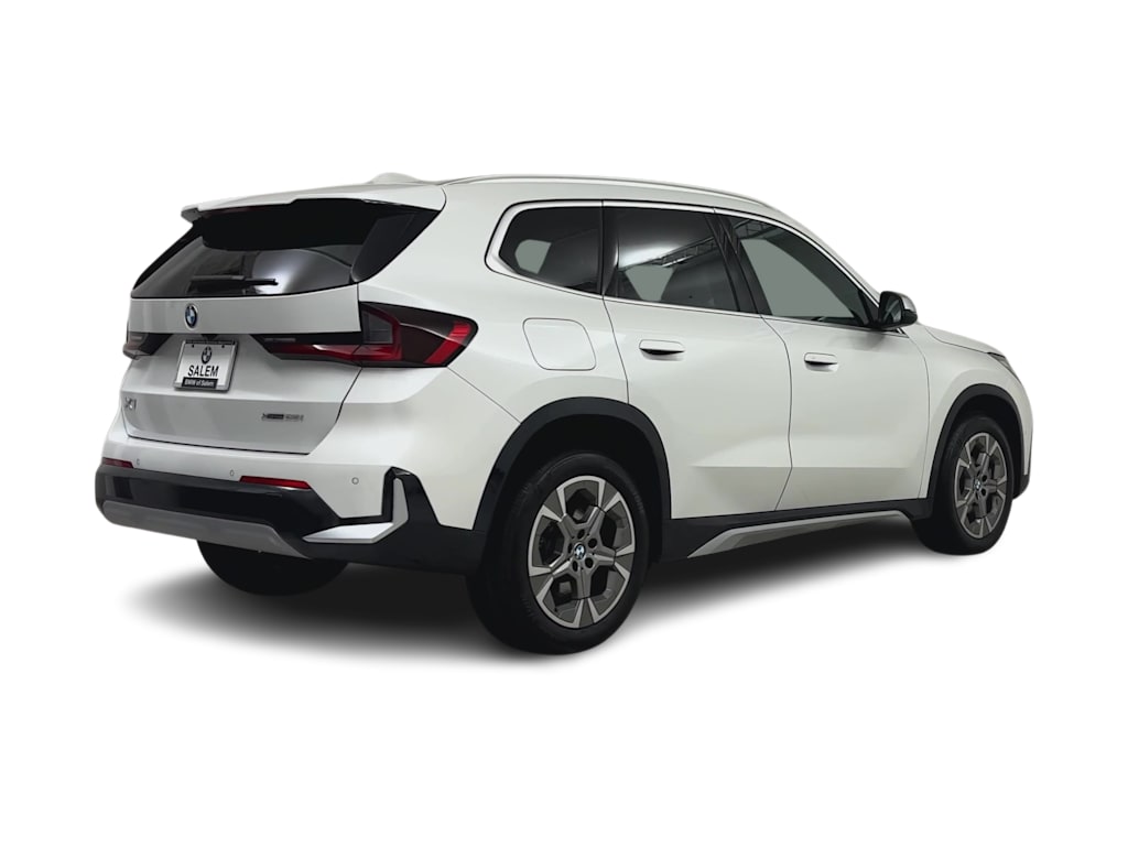 Thumbnail: 2024 BMW X1 - 18