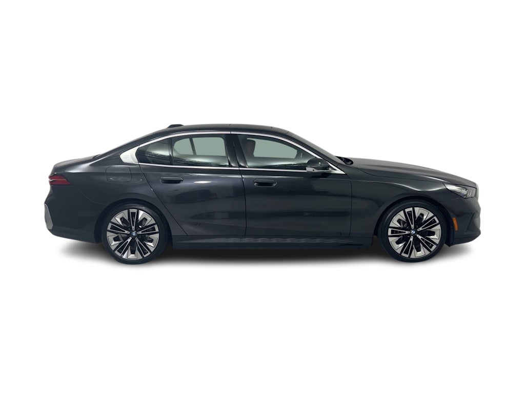 Thumbnail: 2026 BMW i5 - 19