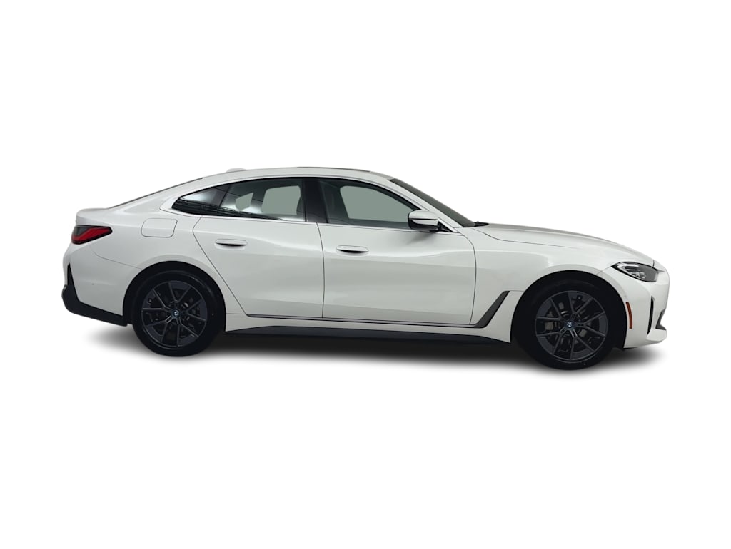 Thumbnail: 2024 BMW i4 - 17