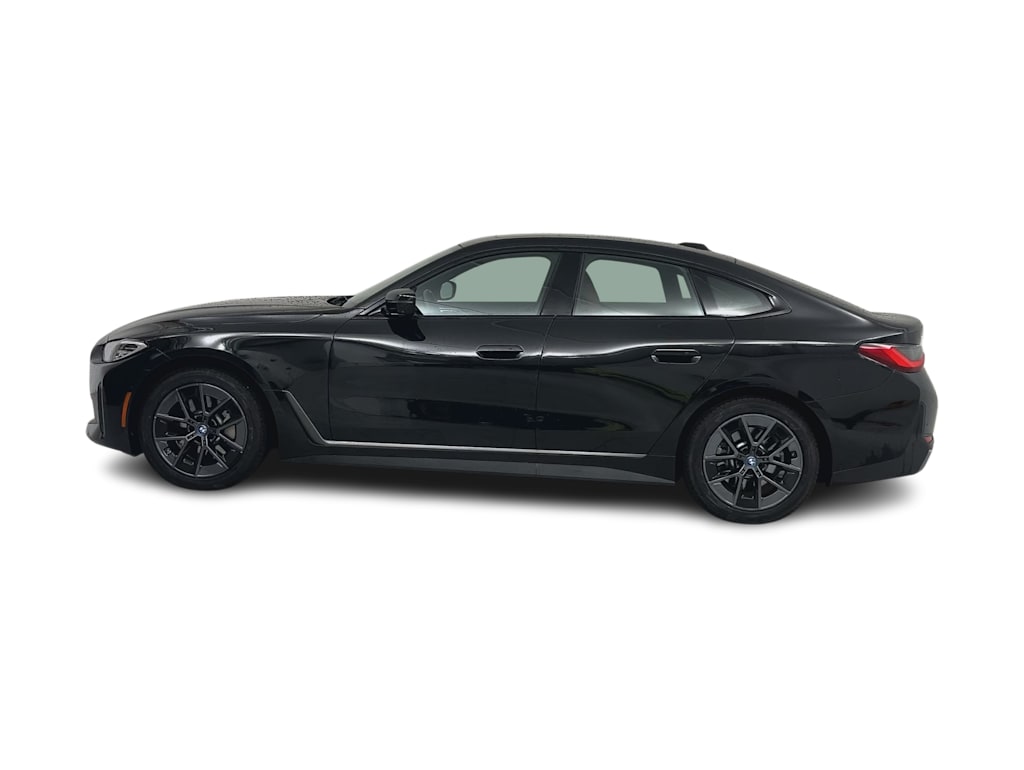 Thumbnail: 2023 BMW i4 - 18