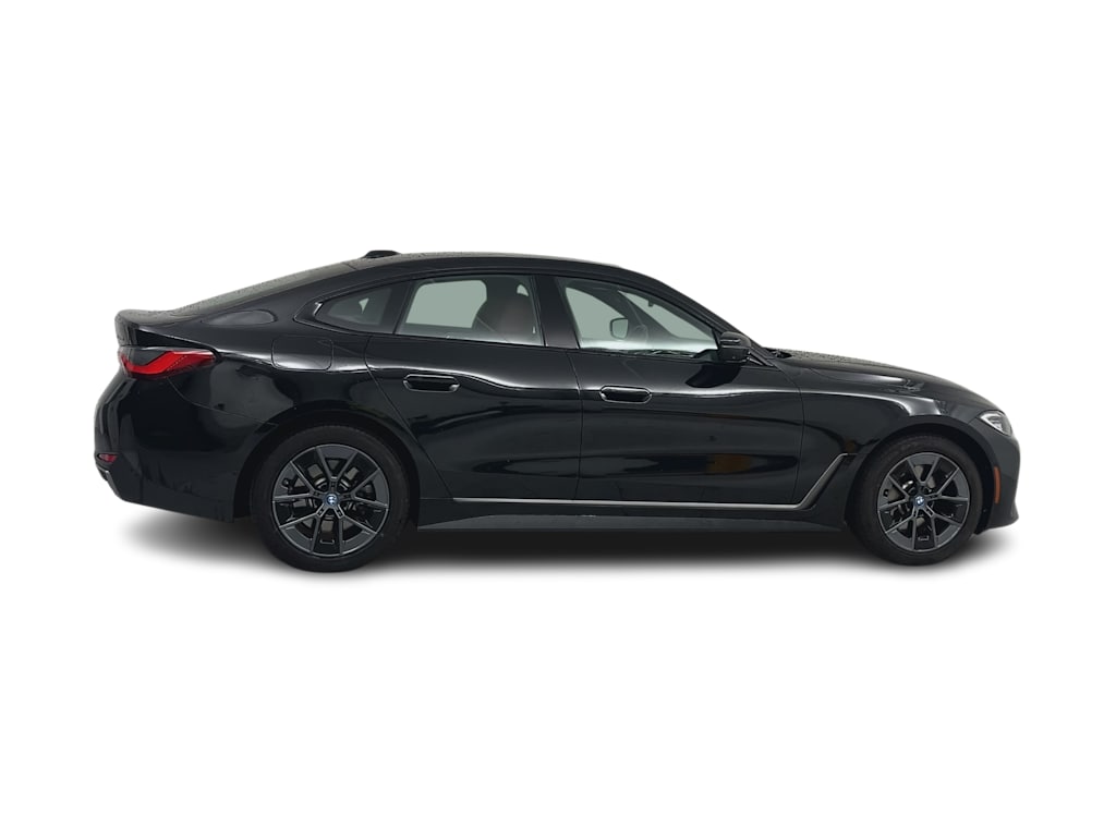 Thumbnail: 2023 BMW i4 - 21