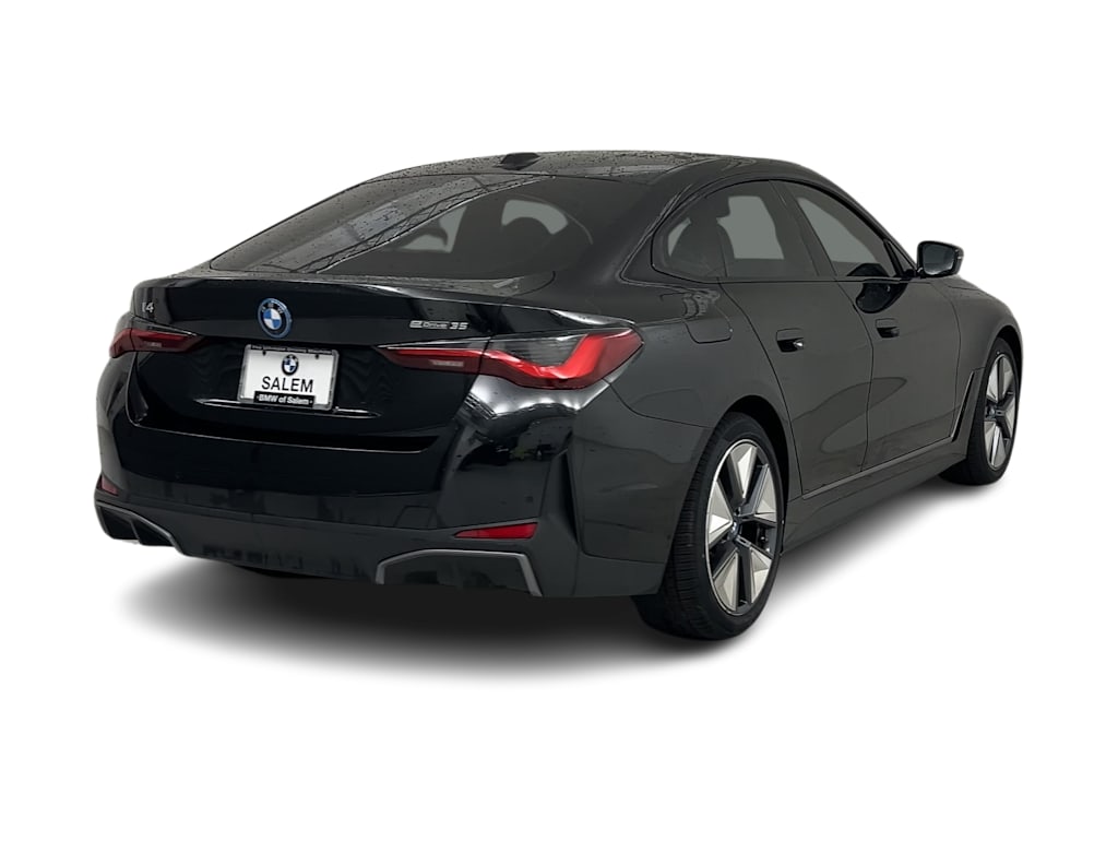 Thumbnail: 2023 BMW i4 - 16
