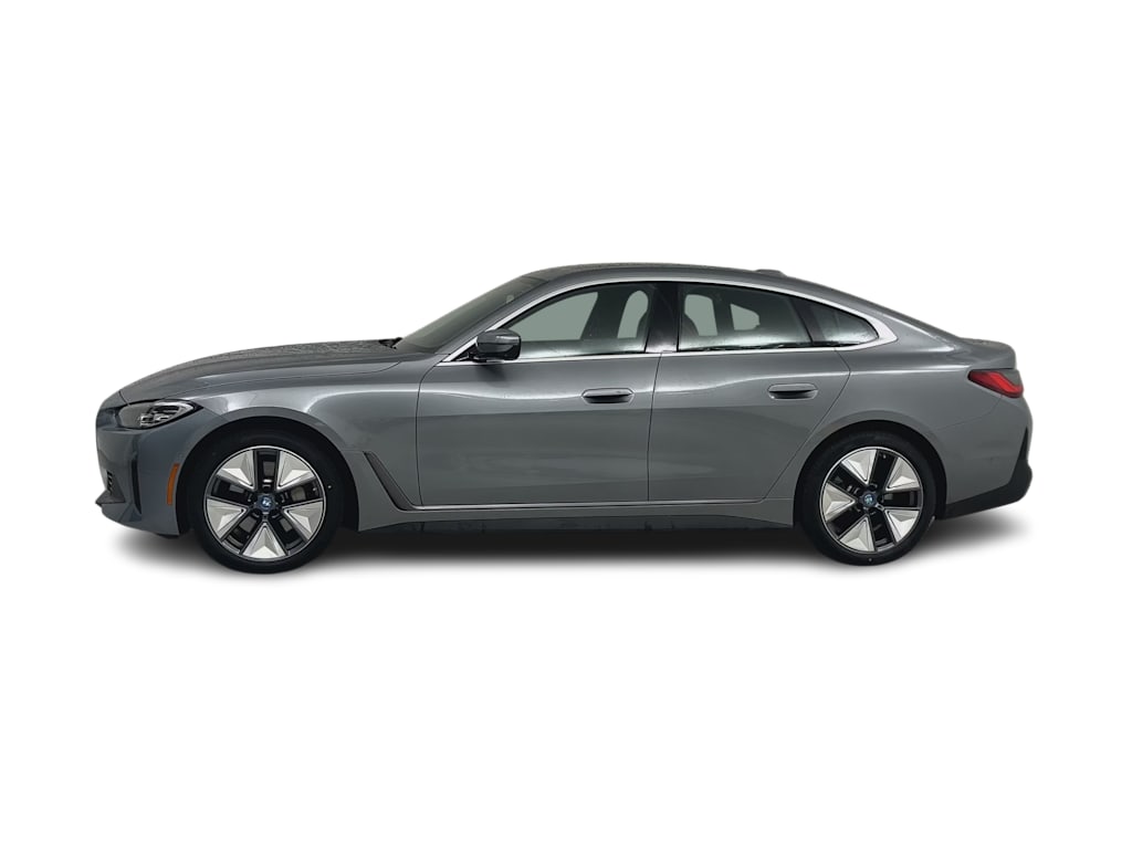 Thumbnail: 2023 BMW i4 - 17