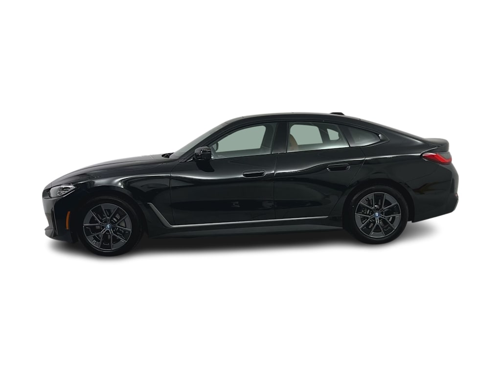 Thumbnail: 2023 BMW i4 - 17