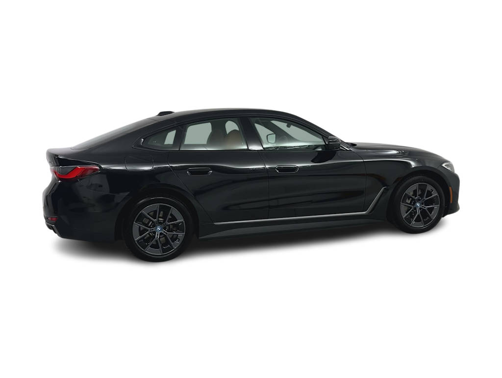 Thumbnail: 2023 BMW i4 - 21