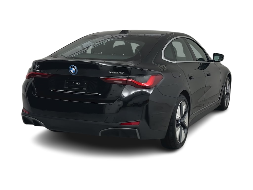 Thumbnail: 2025 BMW i4 - 17