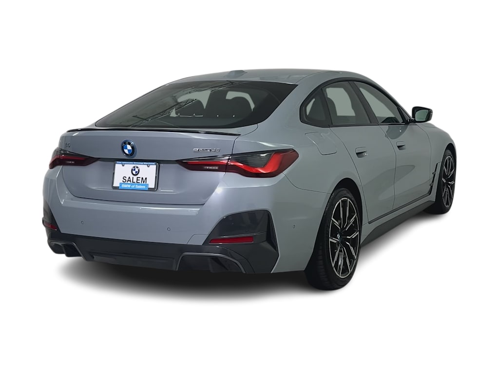 Thumbnail: 2023 BMW i4 - 17